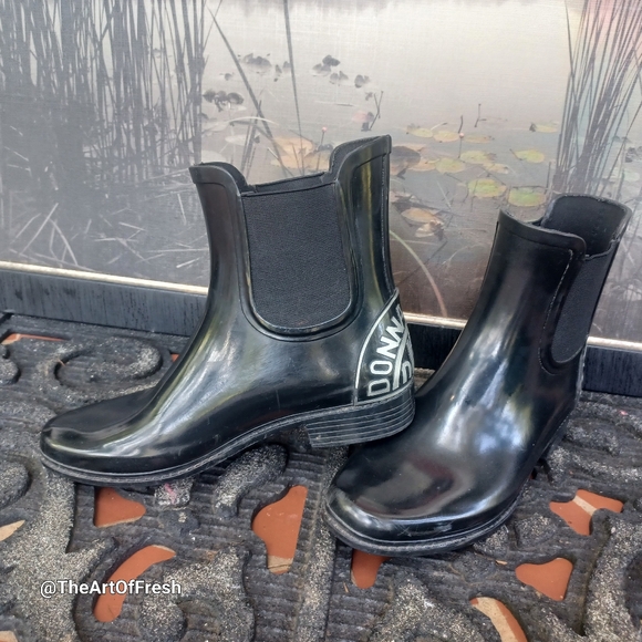 Donna Karan Black DKNY Marsha Rain Boots sz 7 - Picture 5 of 16